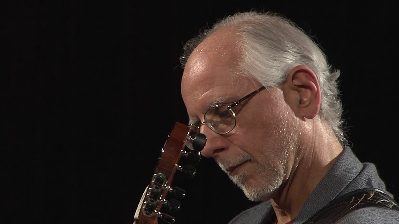 Tom Byrne performing live